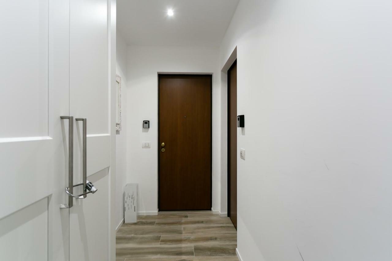 Milanofierapartments Milão Exterior foto